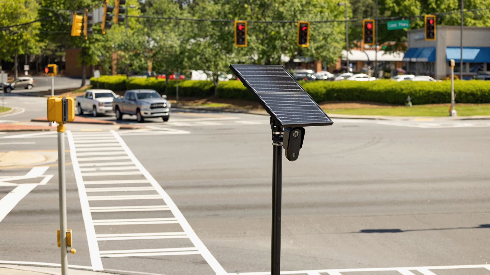 the Arlington Police Department has decided to extend its contract for the large network of Flock license plate-reading cameras set around the city
