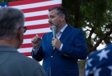 Republican Senator Ted Cruz is reportedly clinging to a small advantage in his re-election campaign while internal polling from a GOP super PAC points to a difficult road ahead
