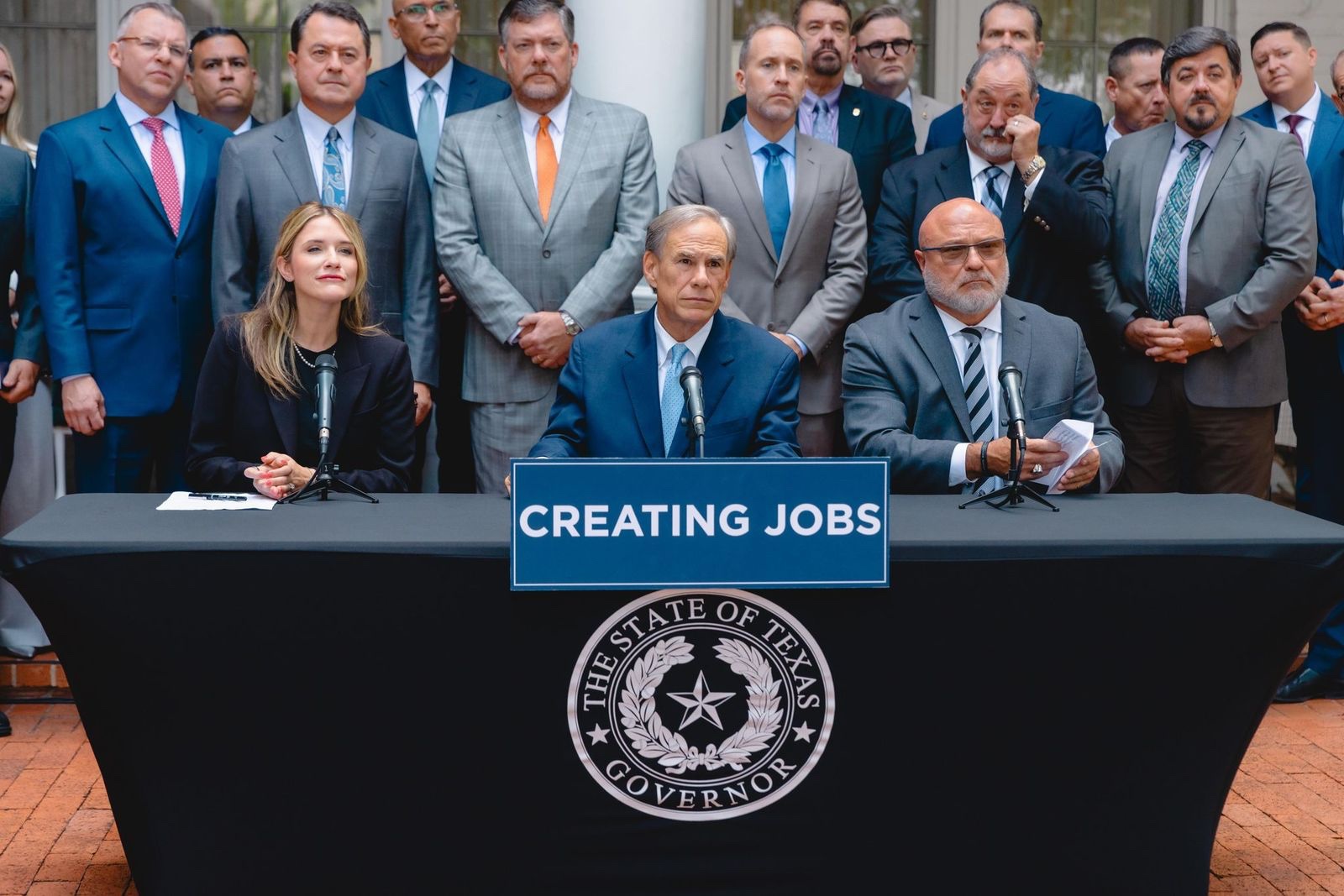 Governor Greg Abbott orders major workforce changes to help Texans ...